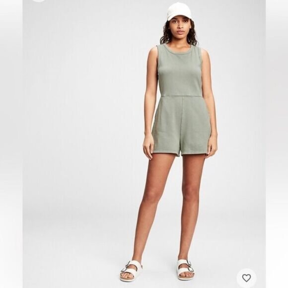 GAP Pants - Gap Vintage Soft Romper sz M